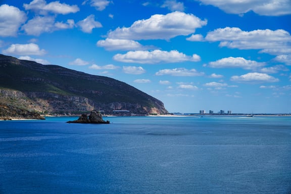 Para onde ir em Agosto: Sesimbra Vista de mar em Sesimbra