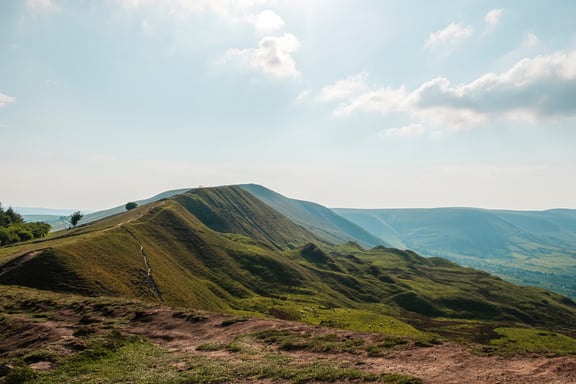 Discover the Best Places to Visit in Peak District - Mam Tor