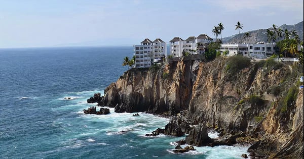 Vuelos de Cancun a Acapulco - General Juan N. Alvarez