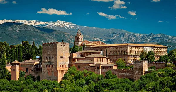Flights from Tetouan (Sania Ramel) to Granada