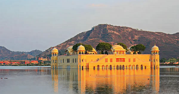 Flights from London - Gatwick to Jaipur