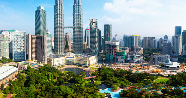 Lennot kentältä Sialkot kentälle Kuala Lumpur - International