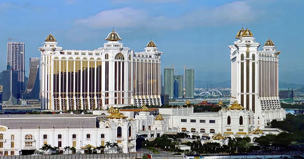 Flights from Montevideo to Macau