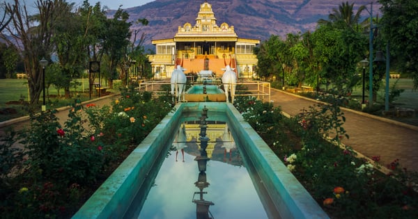 Flights from Santiago de Chile to Pune