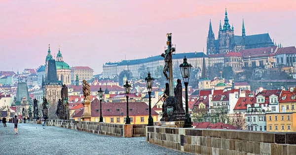 Loty z Dalaman do Praga